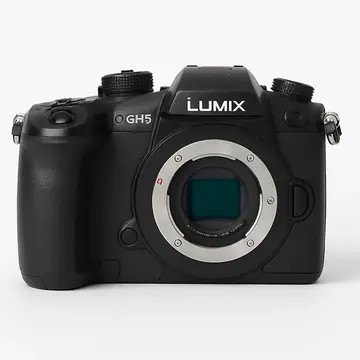 LUMIX GH5
